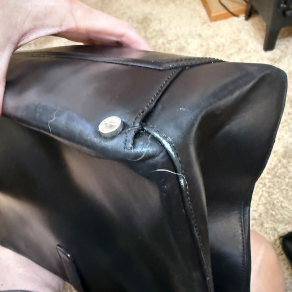 EUC Salvatore Feragamo Black Leather Tote w\COA - Picture 6 of 16